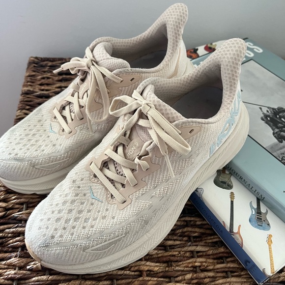 Hoka Clifton 9 women’s Oatmeal - Picture 8 of 9